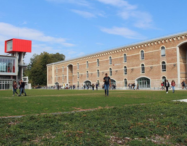 皮卡第儒勒-凡尔纳大学